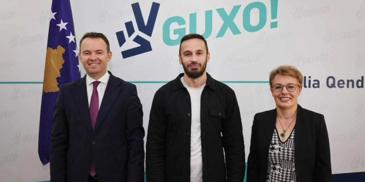 Eskalon debati: Deputeti i VV-së i quan të gërrditshëm Vjosa Osmanin dhe Haxhi Avdylin
