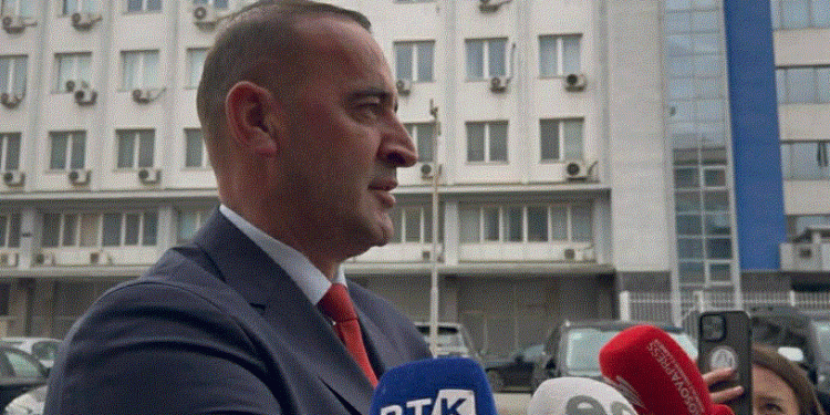 Haradinaj: Nuk kemi marrë ftesë për takim, nënshkrimet i kemi gati