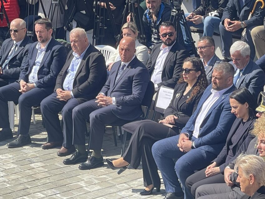 Krusha e Madhe nderon viktimat e masakrës së 1999-ës, homazhe dhe përkujtim solemn