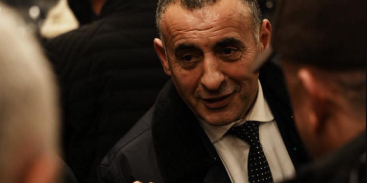 Lahi Brahimaj ia uron ditëlindjen Rexhep Selimit me një foto të rrallë
