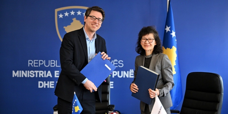 Ministria e Financave nënshkruan marrëveshje në vlerë 96 milionë euro me Bankën Botërore