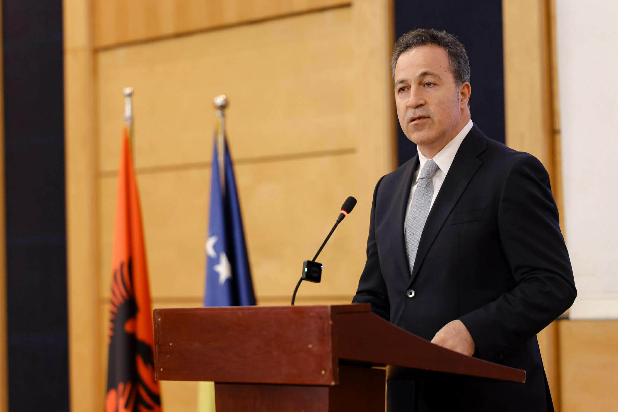 Kryetari i Kuvendit të Shqipërisë viziton sot Kosovën