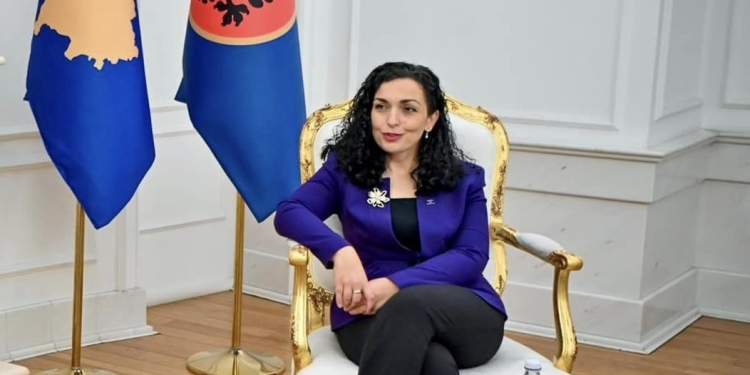 Pas shpërndarjes së Kuvendit, Presidentja Osmani thërret në takim partitë politike