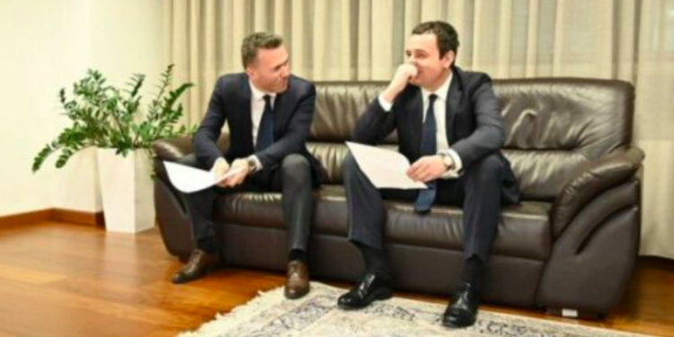 Pasi Kurti i njeh dokumentet e lëshuara nga strukturat paralele serbe, këshilltari i tij thotë se ka nisur procesi i integrimit