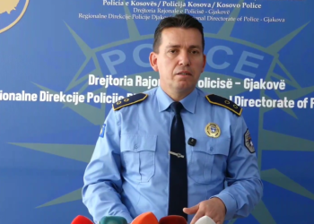Vrasja në Gjakovë, Policia mbanë konferencë: Në vendin e ngjarjes janë gjetur…