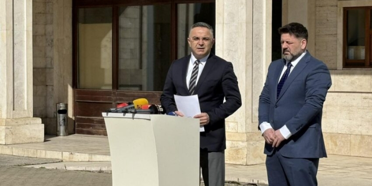 Tahiri: Nuk guxon opozita të shkojë nga një gabim në gabimin tjetër