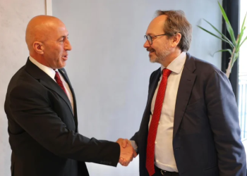 Haradinaj takohet me Giaufret, flasin për zhvillimet politike