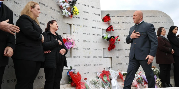 Haradinaj: Trimat e UÇK-së në tokë dhe NATO në qiell, i dhanë fund synimit serb për shfarosje