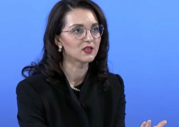 Reagimet për ekspozitën e Shkëlzen Gashit, deputetja e VV’së: Opozita ka qëllim ta godasë Kryeministrin Kurti