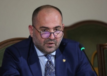 1500 shqiptarë në Dubai, ambasadori Kurtezi: Nuk ka vend për panik