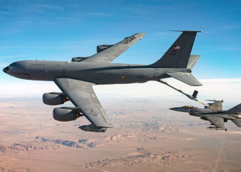 Rrëzohet në Irak aeroplani amerikan i furnizimit me karburant