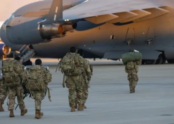 SHBA shqyrton vendosjen e trupave pranë Ngushticës së Hormuzit