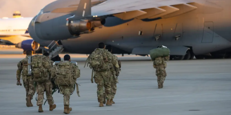 SHBA shqyrton vendosjen e trupave pranë Ngushticës së Hormuzit