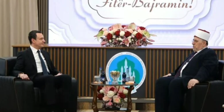 Fitër Bajrami, Kurti shkon në BIK: Sot kujtojmë edhe 37 hoxhallarë që ranë heronj në luftë