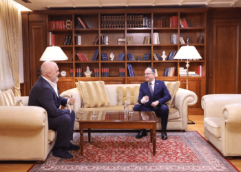 Rama dorëzon ndryshimet e qeverisë te presidenti Begaj
