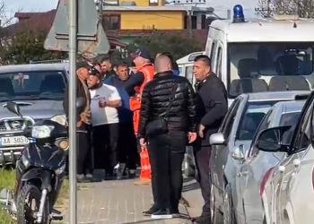 Krim tronditës në Roskovec: 80-vjeçari vret bashkëshorten dhe më pas veten, zbardhen detaje nga familja