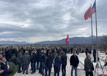 28-vjetori i Epopesë së Dukagjinit, nderohen dëshmorët e rënë në betejën e Gllogjanit