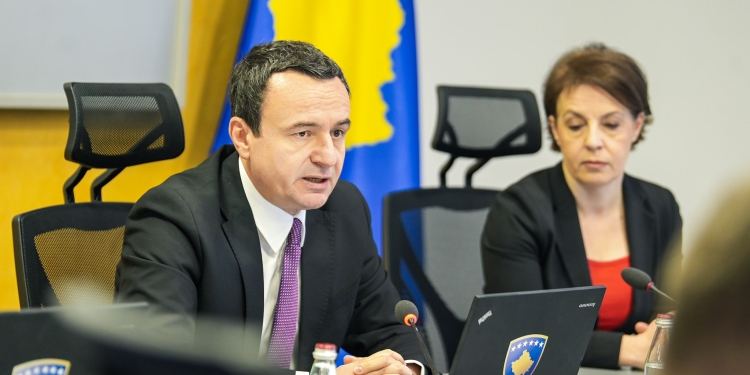 Kurti mbledh kabinetin: Për dy ditë rresht zotimet do t’i bëjmë program qeverisës