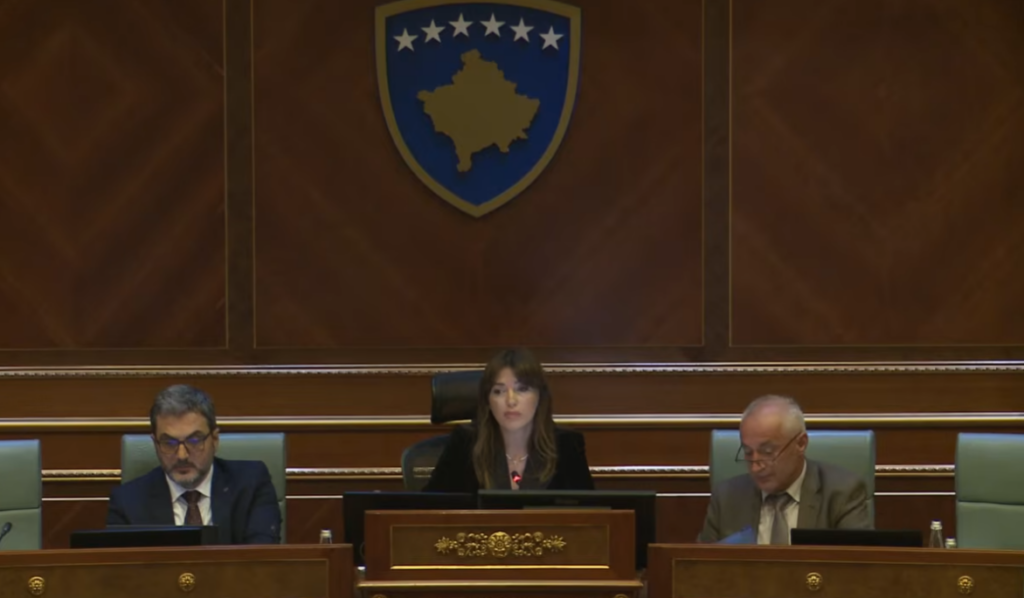 Seanca pa opozitën, pritet shpërbërja e Kuvendit sonte