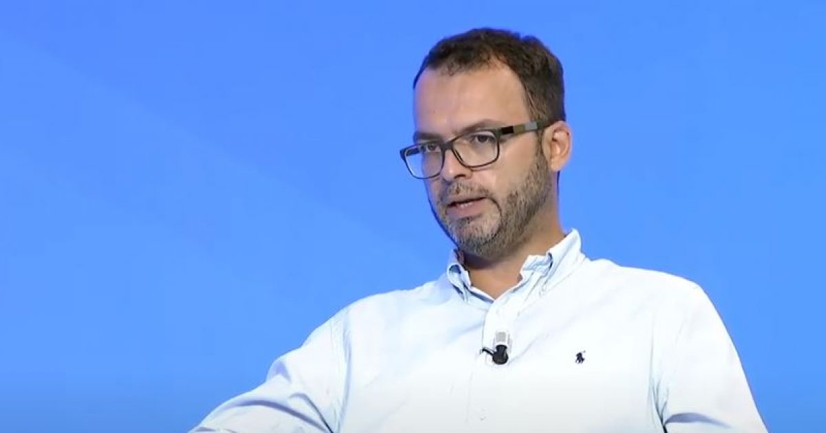 “Dita D për Presidentin” – Vela përmend tri opsionet e mundshme, komenton edhe për Vjosa Osmanin