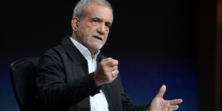 Presidenti i Iranit thotë se hakmarrja është “e drejtë dhe detyrë” e vendit