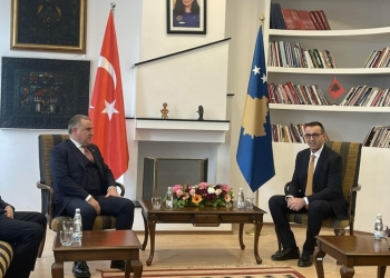 Ndeshja Kosovë-Turqi, Gashani takohet me ministrin turk Osman Aşkın Bak