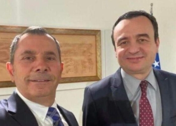 Tomë Gashi me “poezi” i dërgon mesazh Kurtit: Nëse Vjosën s’e votoni, Kosovën e lëndoni!