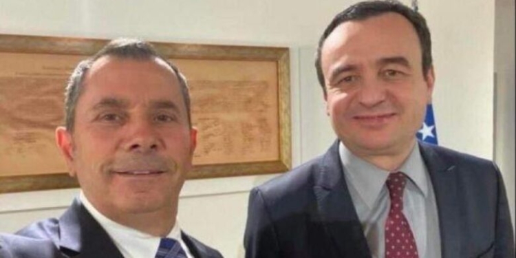 Tomë Gashi me “poezi” i dërgon mesazh Kurtit: Nëse Vjosën s’e votoni, Kosovën e lëndoni!