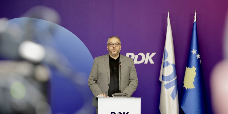 Gjoshi: PDK-së i takojnë dy anëtarë në KQZ, mosemërimi nga Osmani është shkelje kushtetuese