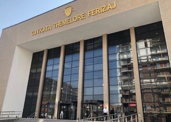 Një muaj arrest shtëpiak ndaj punëtorit teknik të dyshuar për ngacmim seksual të 10 vjeçares në një shkollë në Ferizaj