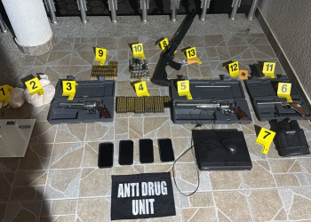 Kapen dy kilogramë heroinë dhe disa armë pa leje në Suharekë