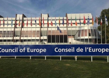 Delegacioni i Këshillit të Evropës viziton Kosovën për të vlerësuar lirinë e medias, takojnë edhe Kurtin