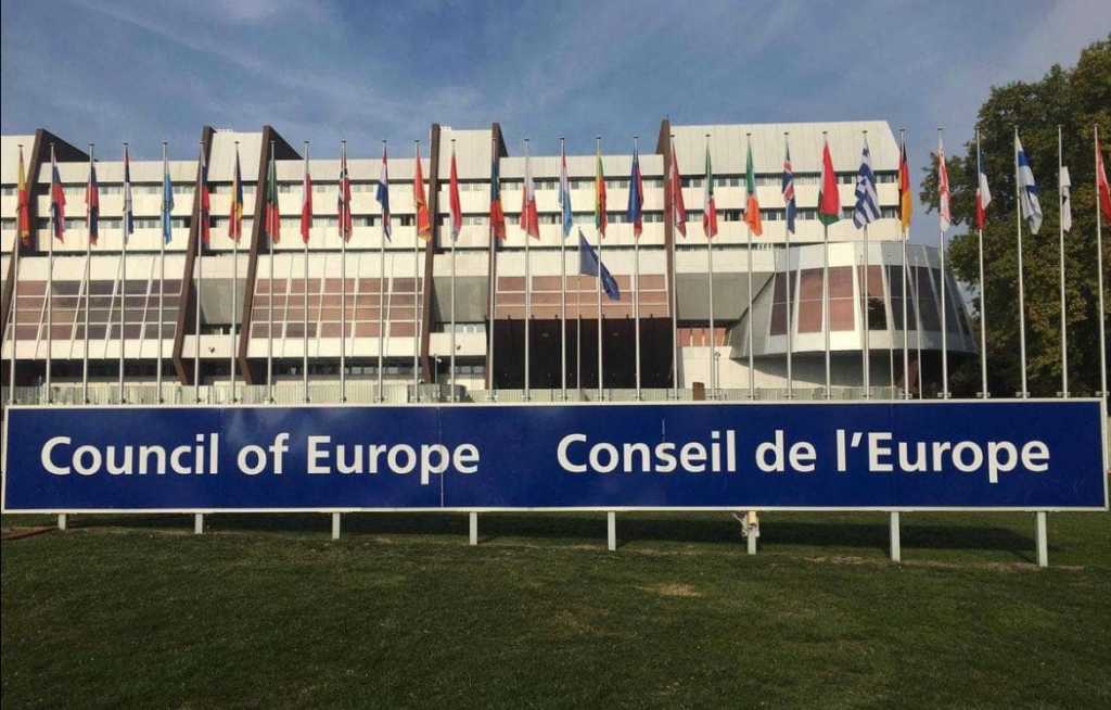 Delegacioni i Këshillit të Evropës viziton Kosovën për të vlerësuar lirinë e medias, takojnë edhe Kurtin