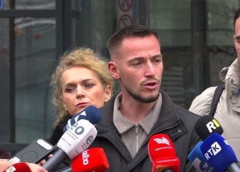 Vëllai i Liridona Ademajt kërkon nga mediat të mos i publikojnë pamjet e rënda nga seanca gjyqësore