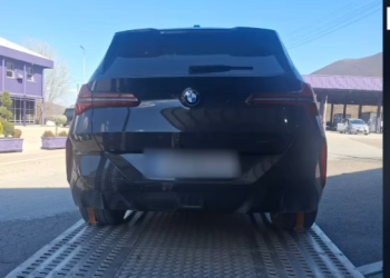 Trafik armësh dhe makinash në Shqipëri, arrestohen dy persona nga Kosova