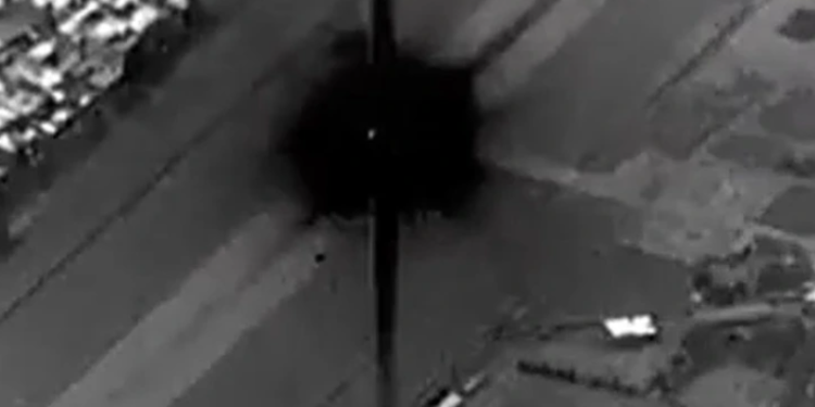 SHBA bombardon pranë Hormuzit/ Goditi objektet ushtarake