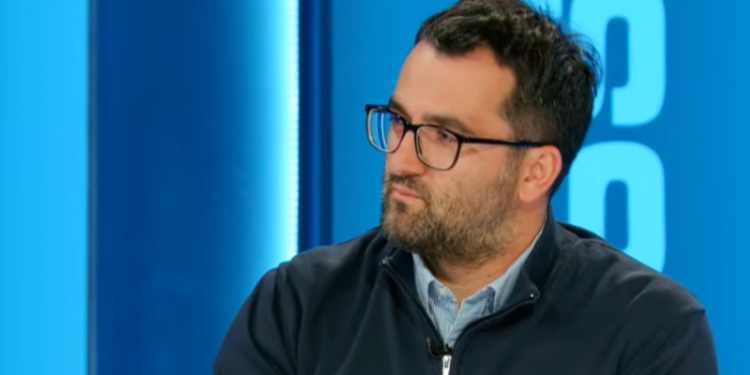 “Shkëlzen Gashi e ka shitë librin e masakrave nëpër diasporë kah 55 franga”