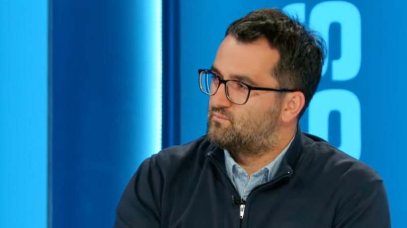 “Shkëlzen Gashi e ka shitë librin e masakrave nëpër diasporë kah 55 franga”