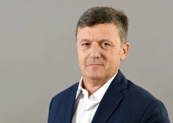 Djali i Adem Demaçit i del kundër Kurtit: Me qëllim nuk do kompromis për shmangien e zgjedhjeve, i konvenon kriza