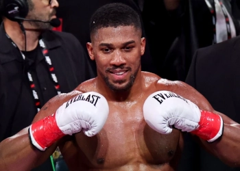 Joshua rikthehet në ring, përballet me boksierin shqiptar në Arabinë Saudite