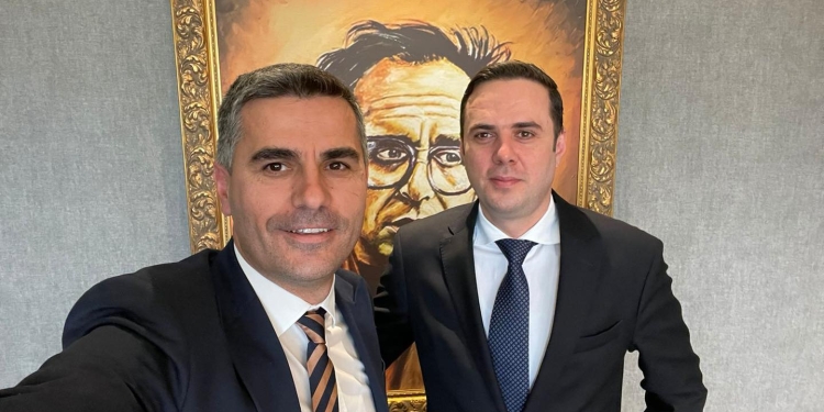 Pozoi me Kurtin pa ‘aminin’ e kryetarit, vjen hakmarrja e Abdixhikut ndaj “Xhafës”