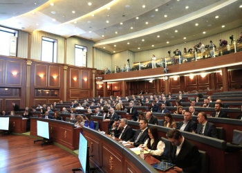 Opozita akuzon Vetëvendosjen për dallavere me rrymën