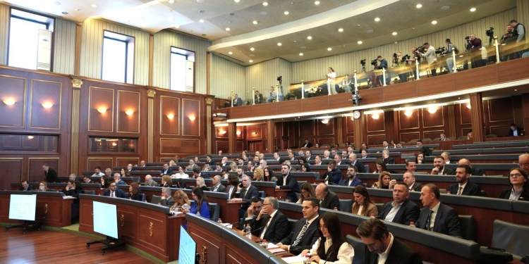 Opozita akuzon Vetëvendosjen për dallavere me rrymën