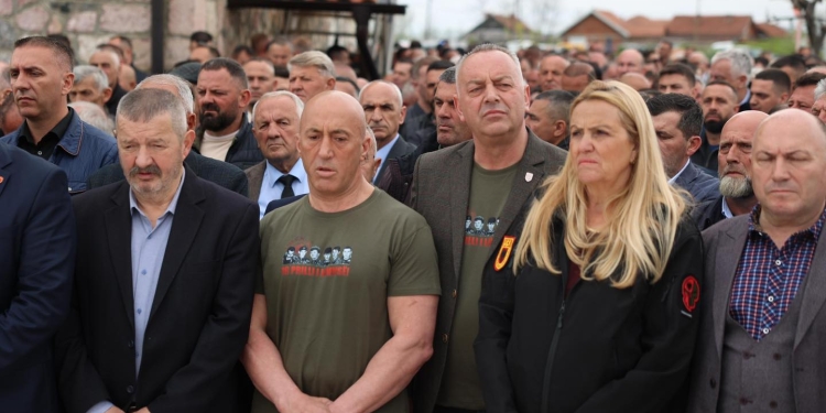 Përvjetori i Shkëlzenit me bashkëluftëtarë, Haradinaj: Luftëtarë sypatrembur, ata u bënë mburojë për popull dhe Atdhe