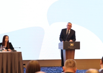 Hamza zbulon ofertën e Kurtit për PDK-në: Qëndroni në sallë, merreni kryetarin e Kuvendit