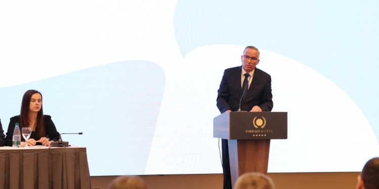 Hamza zbulon ofertën e Kurtit për PDK-në: Qëndroni në sallë, merreni kryetarin e Kuvendit