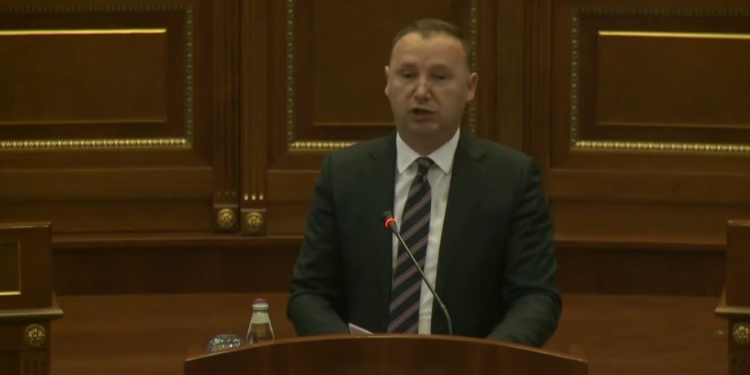 Zemaj: Ky është puç kushtetues