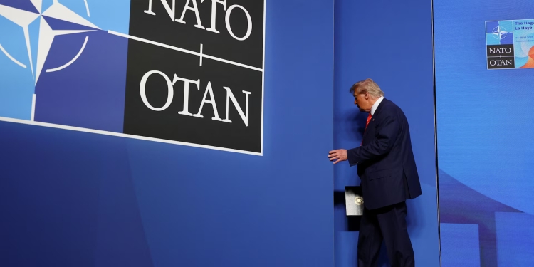 Reuters me paralajmërim: Trump shqyrton tërheqjen e një pjesë të trupave amerikane nga Evropa