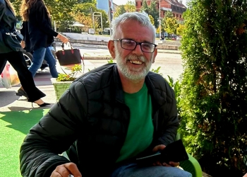 Kritikë për shfaqjen “Gërrdia” Shfaqja “Gërrdia”, me regji dhe tekst nga Astrit Kabashi, ishte një përjetim i jashtëzakonshëm artistik
