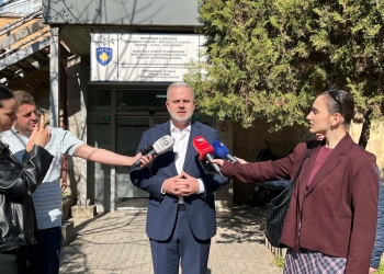 Azemi: Ky skandal i madh i cili ka fillu me njehsorë elektrikë po mundohet me u minimizu edhe nga ana e KEDS-s